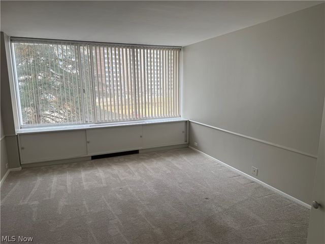 12700 Lake Avenue, Lakewood, OH 44107