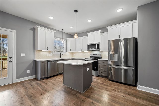 1395 Holden Drive, Clarksville, TN 37042