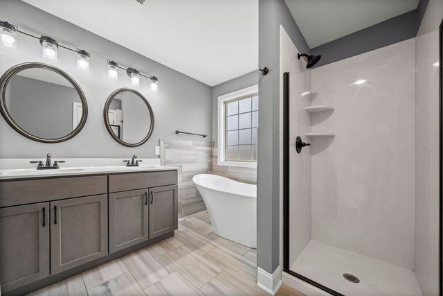 1395 Holden Drive, Clarksville, TN 37042