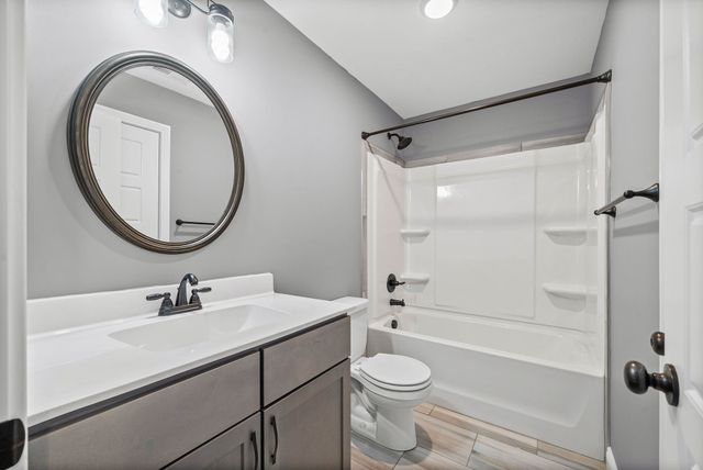 1395 Holden Drive, Clarksville, TN 37042