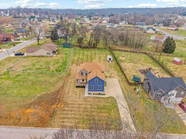 1395 Holden Drive, Clarksville, TN 37042