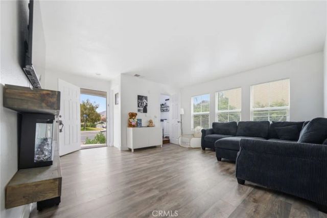 3824 Akina, Perris, CA 92571