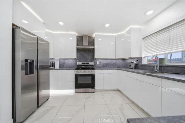 3824 Akina, Perris, CA 92571
