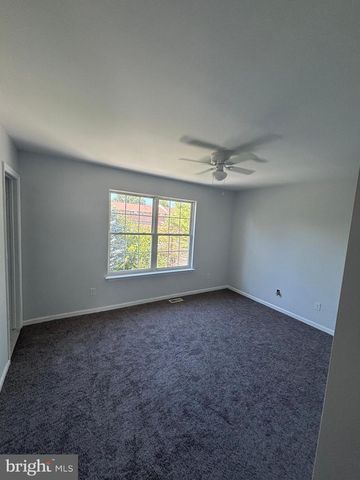 13 FREEDOM CT, New Castle, DE 19720