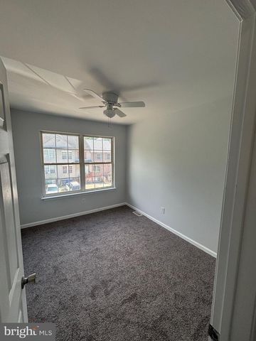 13 FREEDOM CT, New Castle, DE 19720