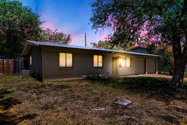 8518 Brookfield DR, Austin, TX 78758