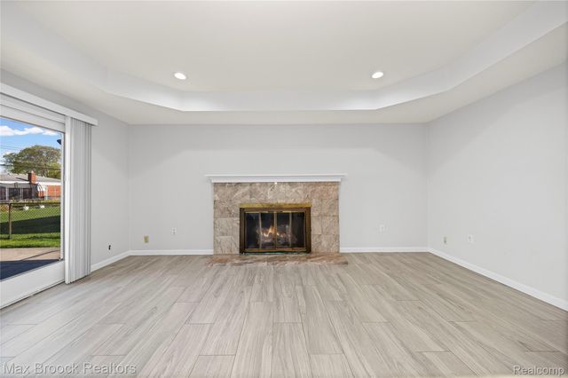 32340 Columbus Drive, Warren, MI 48088