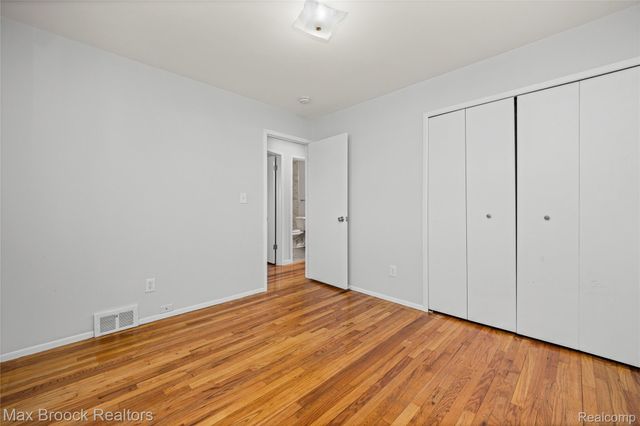 32340 Columbus Drive, Warren, MI 48088