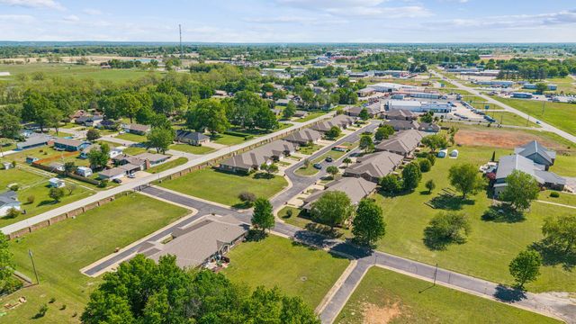 108 Saint Andrews Drive, Grove, OK 74344