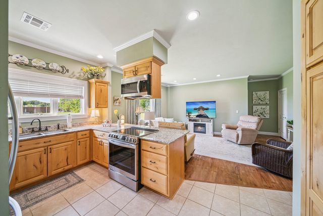 108 Saint Andrews Drive, Grove, OK 74344