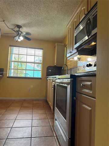 2653 SE 20th Court 105D, Homestead, FL 33035