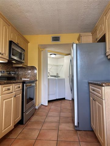 2653 SE 20th Court 105D, Homestead, FL 33035