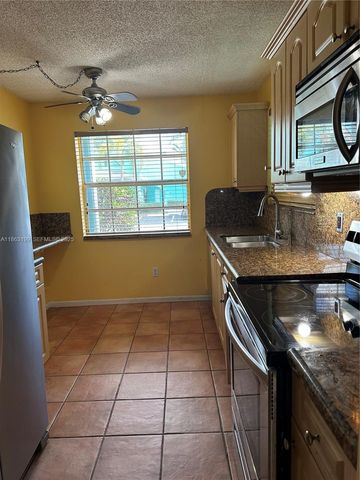 2653 SE 20th Court 105D, Homestead, FL 33035