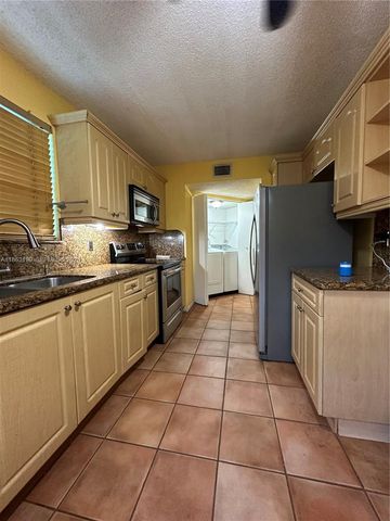 2653 SE 20th Court 105D, Homestead, FL 33035