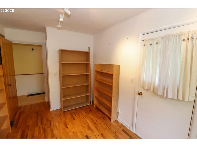 88519 PERIWINKLE Rd, Springfield, OR 97478