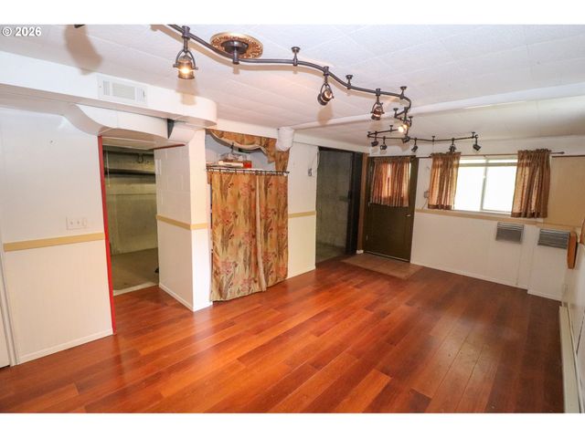88519 PERIWINKLE Rd, Springfield, OR 97478