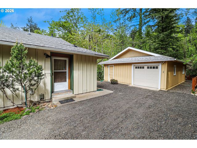 88519 PERIWINKLE Rd, Springfield, OR 97478