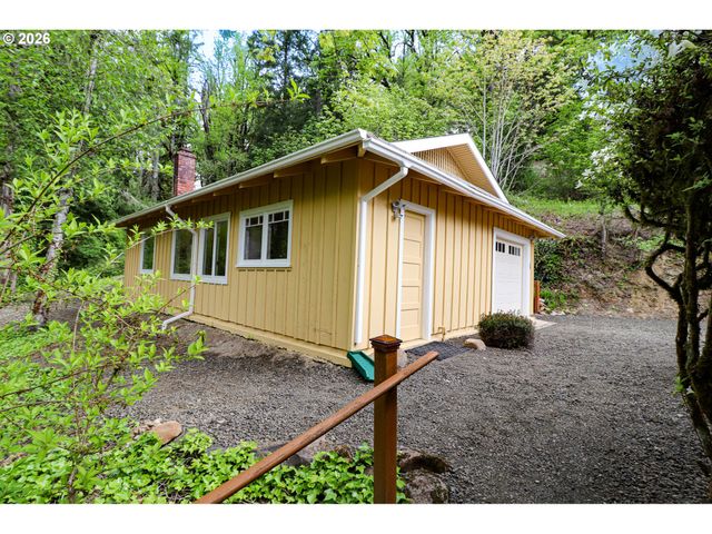 88519 PERIWINKLE Rd, Springfield, OR 97478