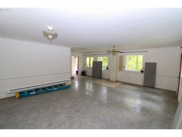 88519 PERIWINKLE Rd, Springfield, OR 97478