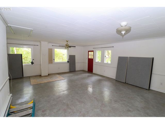 88519 PERIWINKLE Rd, Springfield, OR 97478