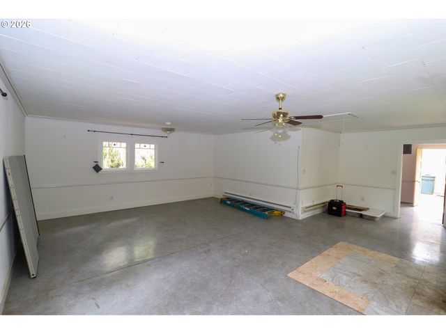 88519 PERIWINKLE Rd, Springfield, OR 97478