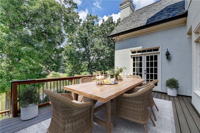 9195 Nesbit Lakes Drive, Alpharetta, GA 30022