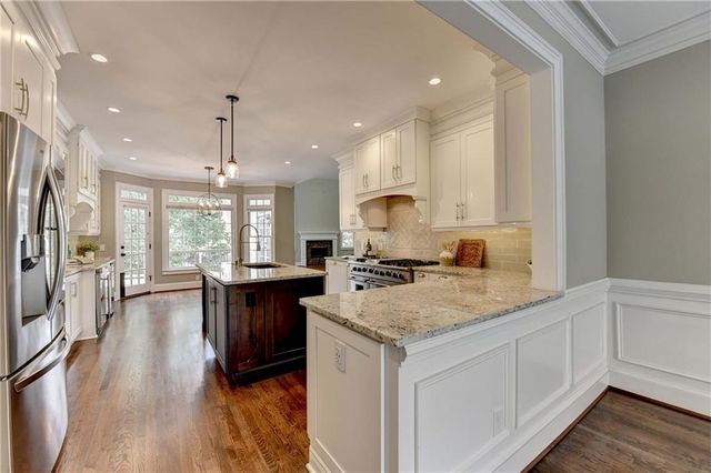 9195 Nesbit Lakes Drive, Alpharetta, GA 30022