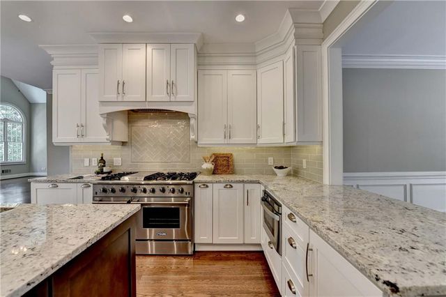 9195 Nesbit Lakes Drive, Alpharetta, GA 30022