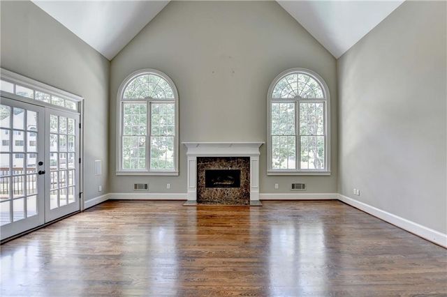 9195 Nesbit Lakes Drive, Alpharetta, GA 30022