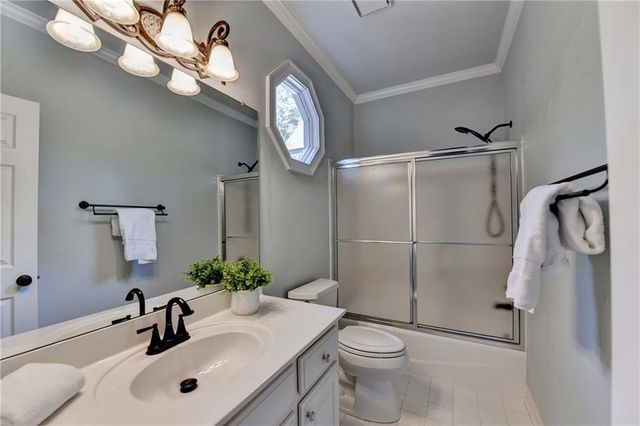 9195 Nesbit Lakes Drive, Alpharetta, GA 30022