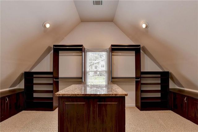 9195 Nesbit Lakes Drive, Alpharetta, GA 30022