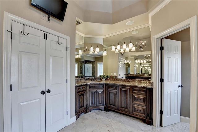 9195 Nesbit Lakes Drive, Alpharetta, GA 30022