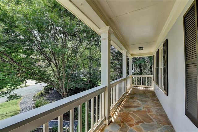 9195 Nesbit Lakes Drive, Alpharetta, GA 30022