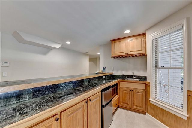 9195 Nesbit Lakes Drive, Alpharetta, GA 30022