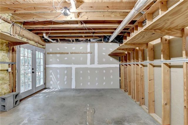 9195 Nesbit Lakes Drive, Alpharetta, GA 30022