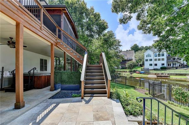 9195 Nesbit Lakes Drive, Alpharetta, GA 30022