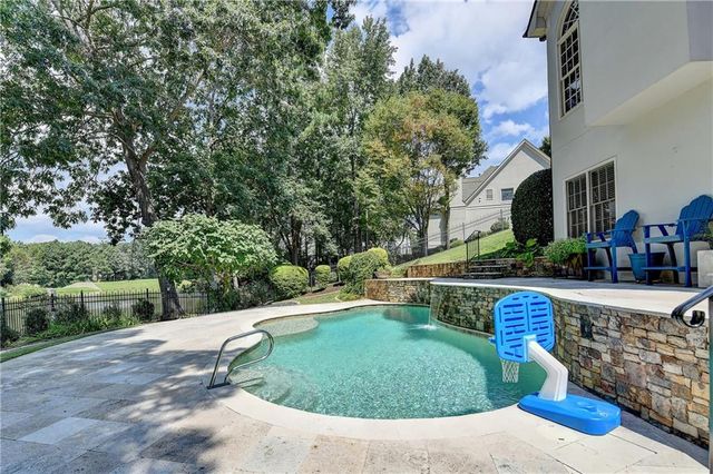 9195 Nesbit Lakes Drive, Alpharetta, GA 30022