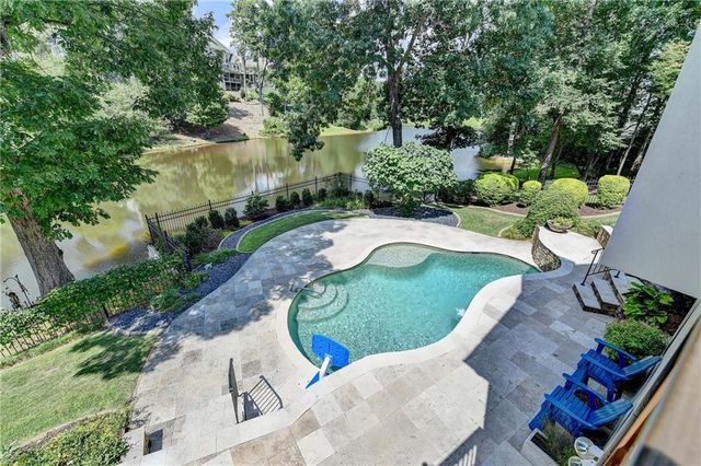 9195 Nesbit Lakes Drive, Alpharetta, GA 30022