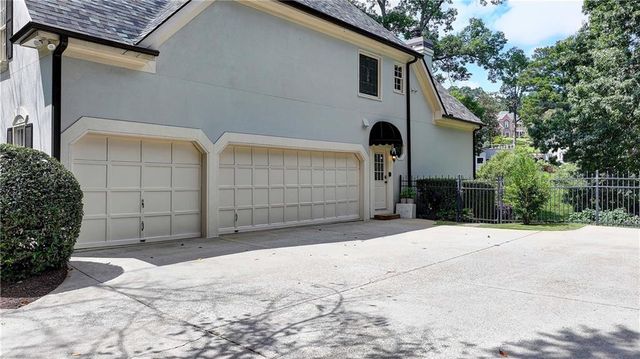 9195 Nesbit Lakes Drive, Alpharetta, GA 30022