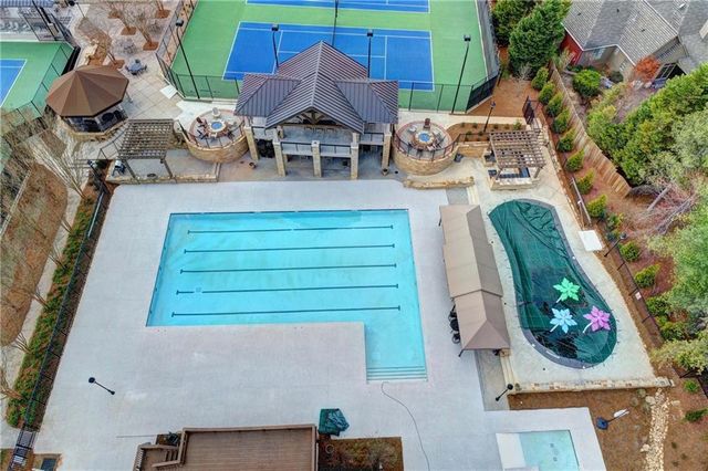 9195 Nesbit Lakes Drive, Alpharetta, GA 30022