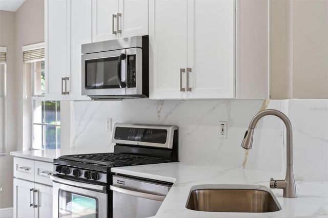 305 RIDGEWAY BOULEVARD, Deland, FL 32724