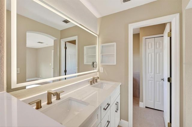 305 RIDGEWAY BOULEVARD, Deland, FL 32724