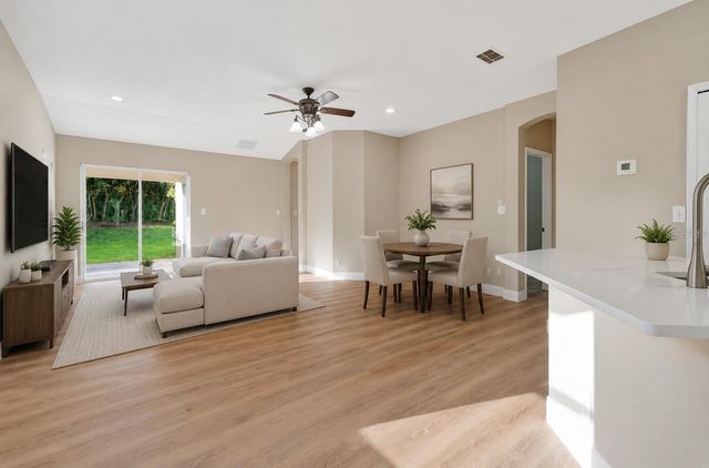 305 RIDGEWAY BOULEVARD, Deland, FL 32724