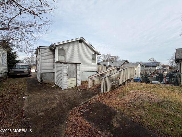 181 Hilltop Boulevard, Keyport, NJ 07735