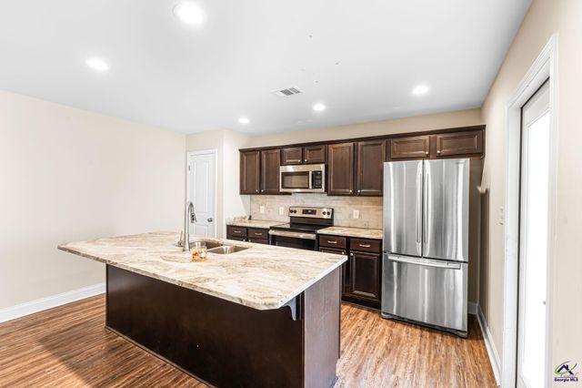 107 Red Tail Circle, Byron, GA 31008