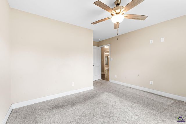 107 Red Tail Circle, Byron, GA 31008