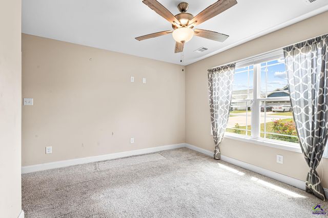 107 Red Tail Circle, Byron, GA 31008
