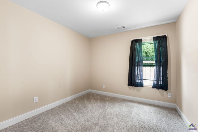 107 Red Tail Circle, Byron, GA 31008