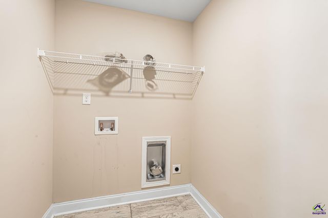 107 Red Tail Circle, Byron, GA 31008