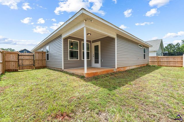 107 Red Tail Circle, Byron, GA 31008